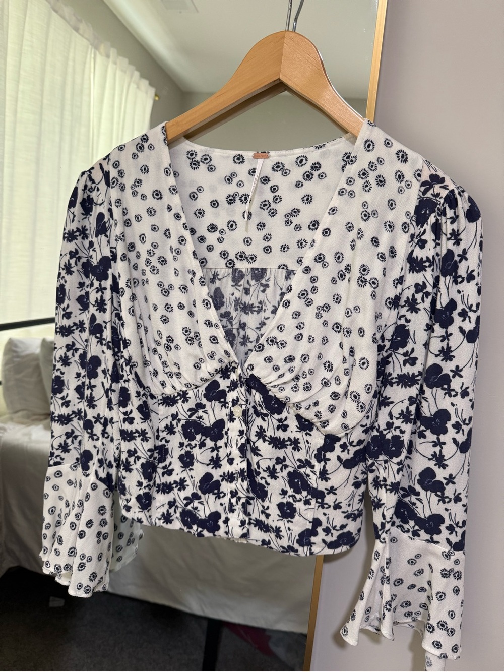Free people top. Xs